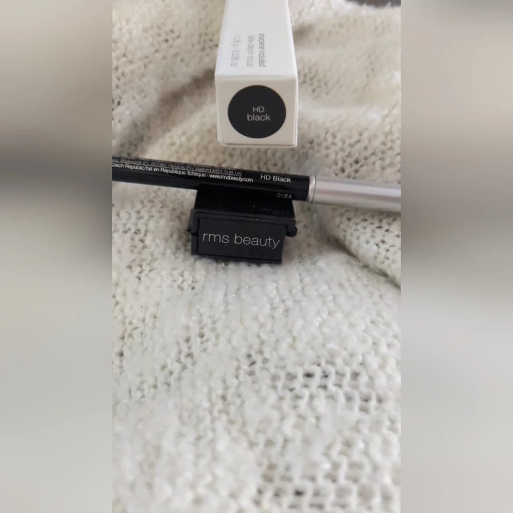 RMS Beauty Straight Line Kohl Eye Pencil in Black, 1.08g/0.038oz